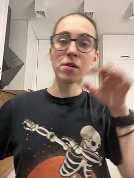 MartiniiSelenna online show from March 23, 2026, 6:46 am