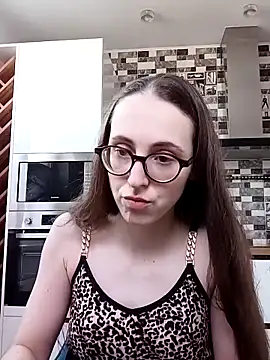 MartiniiSelenna online show from February 17, 2025, 9:46 am
