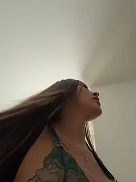 Snapshot of Rose-euphoria chatting on February 21, 2026, 9:06 pm Rose-euphoria online show from February 21, 2026, 9:06 pm