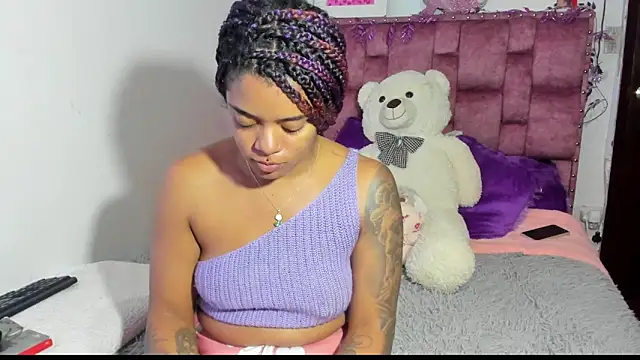 ladyrd1 online show from October 18, 2025, 7:54 am