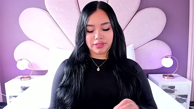 MarianaGarciaa   online show from February 18, 2026, 6:59 pm