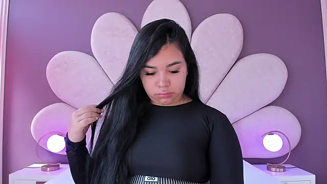 Snapshot of MarianaGarciaa__ chatting on September 29, 2025, 7:19 pm MarianaGarciaa online show from September 29, 2025, 7:19 pm