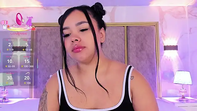 Snapshot of MarianaGarciaa__ chatting on October 11, 2025, 12:06 pm MarianaGarciaa online show from October 11, 2025, 12:06 pm