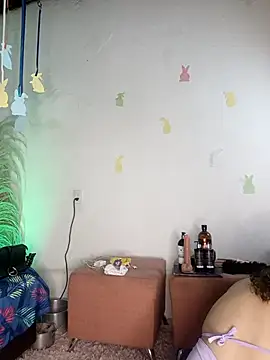 lovely kitt online show from April 4, 2026, 12:39 am