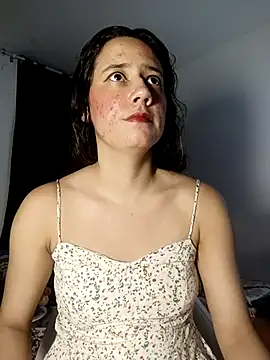 Snapshot of lovely_kitt chatting on October 19, 2025, 1:41 am lovely kitt online show from October 19, 2025, 1:41 am