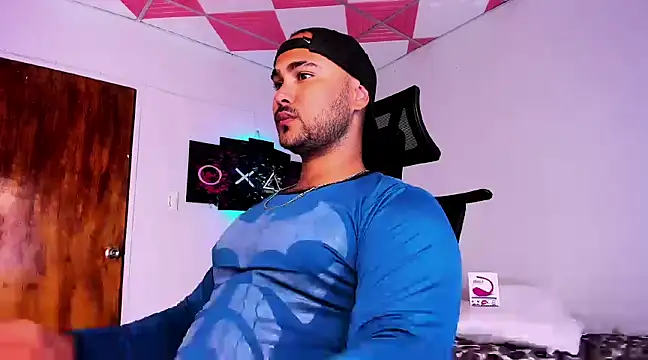 Sebas-hott online show from January 4, 2025, 3:18 am