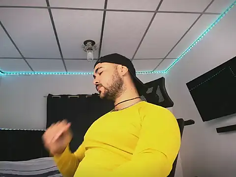 Sebas-hott online show from February 11, 2026, 9:14 pm