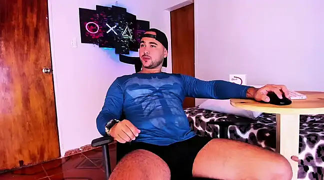Sebas-hott online show from December 6, 2024, 3:02 am