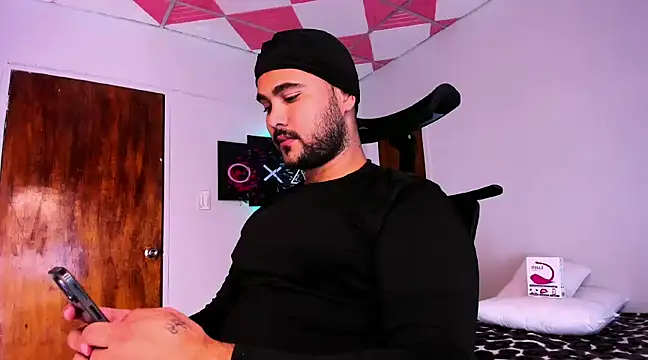 Sebas-hott online show from December 24, 2024, 2:10 am