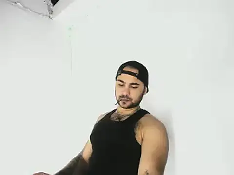 Snapshot of Sebas-hott chatting on October 9, 2025, 10:21 pm Sebas-hott online show from October 9, 2025, 10:21 pm