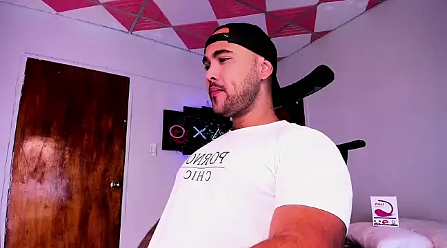 Sebas-hott online show from December 9, 2024, 5:29 am
