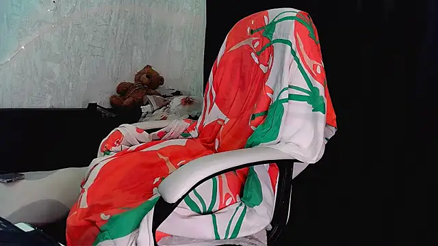 Teasing Molly online show from September 26, 2025, 3:08 pm