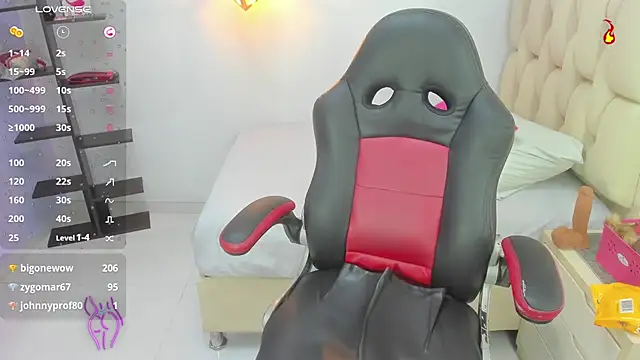 Snapshot of nailah_love1 chatting on February 18, 2025, 3:31 pm nailah love1 online show from February 18, 2025, 3:31 pm