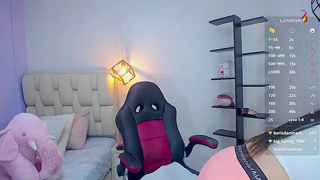 Snapshot of nailah_love1 chatting on March 21, 2025, 3:35 pm nailah love1 online show from March 21, 2025, 3:35 pm