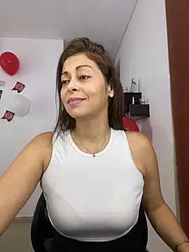 Snapshot of Anto_Naranjo chatting on March 13, 2025, 1:18 pm Anto Naranjo online show from March 13, 2025, 1:18 pm