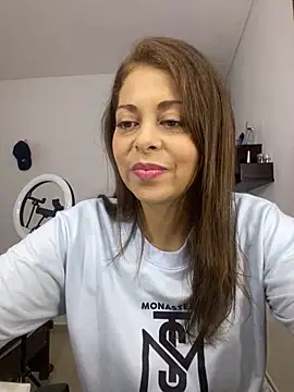 Snapshot of Anto_Naranjo chatting on March 6, 2025, 1:24 pm Anto Naranjo online show from March 6, 2025, 1:24 pm