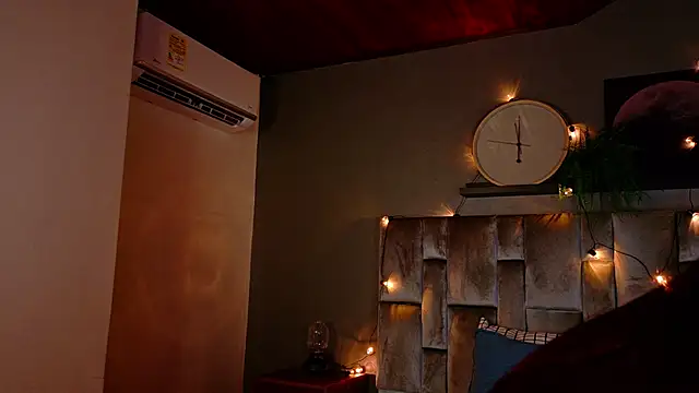 Snapshot of alaia-rogers chatting on September 18, 2025, 11:35 am alaia-rogers online show from September 18, 2025, 11:35 am