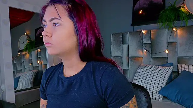 Snapshot of alaia-rogers chatting on October 3, 2025, 11:45 am alaia-rogers online show from October 3, 2025, 11:45 am