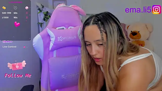 Snapshot of ema_tayy chatting on March 19, 2025, 4:47 am ema tayy online show from March 19, 2025, 4:47 am