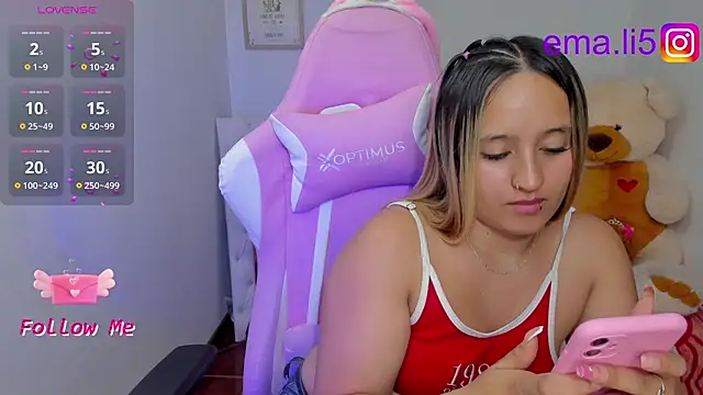 Snapshot of ema_tayy chatting on March 2, 2025, 10:47 am ema tayy online show from March 2, 2025, 10:47 am