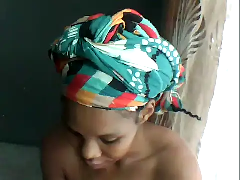 MAZINGDIVA1994 online show from February 14, 2025, 9:55 am