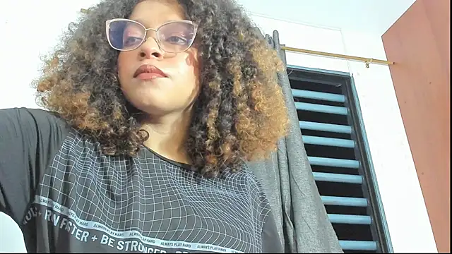 Ada gales  online show from November 25, 2025, 3:07 am