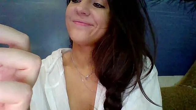 Snapshot of AliceTailor chatting on June 21, 2026, 4:51 am AliceTailor online show from June 21, 2026, 4:51 am