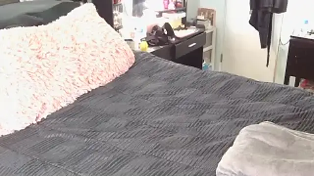 Snapshot of exxxtrasmall chatting on November 16, 2025, 5:34 am exxxtrasmall online show from November 16, 2025, 5:34 am