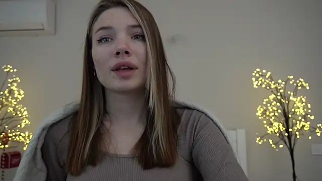 IceDanielles online show from February 9, 2025, 11:47 am