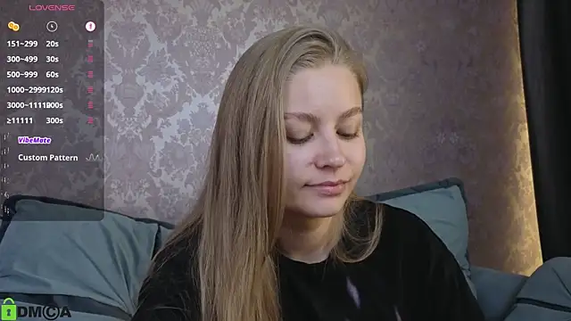Snapshot of Polumna_cute chatting on June 11, 2026, 1:52 pm Polumna cute online show from June 11, 2026, 1:52 pm