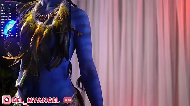 Bella-Franco online show from September 21, 2025, 1:38 pm