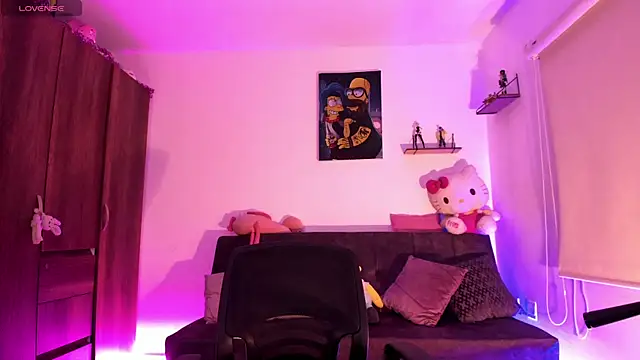 penny sweett  online show from September 9, 2025, 11:47 pm