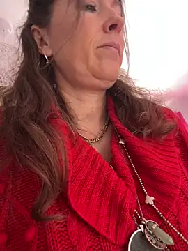 Lwhite1 online show from April 15, 2026, 3:38 pm