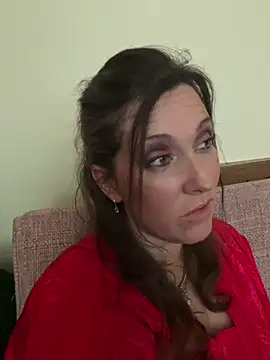 Snapshot of Lwhite1 chatting on February 28, 2026, 10:53 pm Lwhite1 online show from February 28, 2026, 10:53 pm