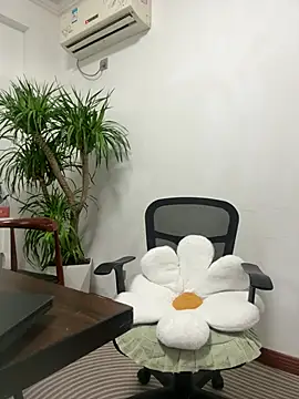 Annabody online show from March 10, 2025, 7:11 am