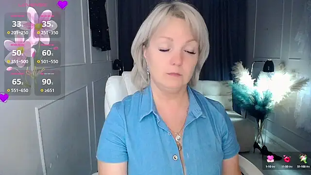 Juarnea online show from September 30, 2025, 7:42 pm