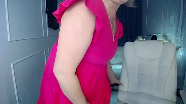 Juarnea online show from October 27, 2025, 7:04 pm