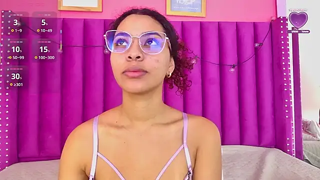 Snapshot of littleebonny chatting on January 17, 2026, 12:53 pm littleebonny online show from January 17, 2026, 12:53 pm