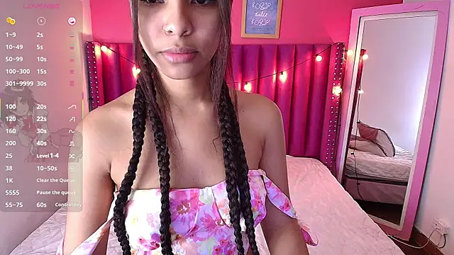 littleebonny online show from February 11, 2025, 12:47 pm
