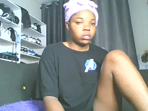 Snapshot of sweet_bigclit chatting on November 1, 2025, 3:46 am sweet bigclit online show from November 1, 2025, 3:46 am