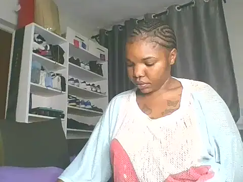 Snapshot of sweet_bigclit chatting on September 27, 2025, 4:40 am sweet bigclit online show from September 27, 2025, 4:40 am