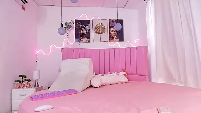 Snapshot of Azul_horney chatting on October 4, 2025, 9:16 pm Azul horney online show from October 4, 2025, 9:16 pm