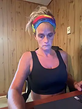 Snapshot of vixendoll87 chatting on October 1, 2025, 4:44 pm vixendoll87 online show from October 1, 2025, 4:44 pm