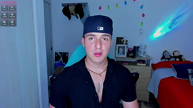 liam oficial02 online show from January 10, 2025, 4:44 am