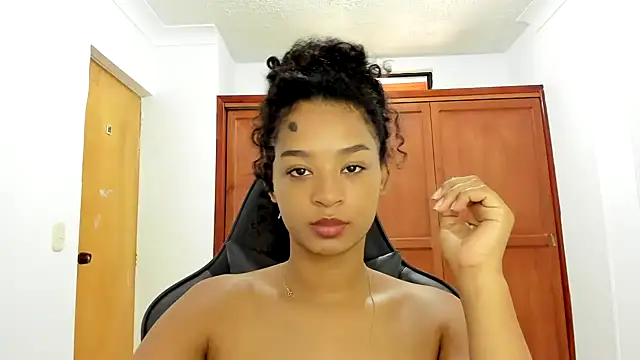 avellanatammy online show from February 19, 2025, 2:22 pm