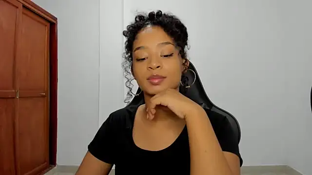 avellanatammy online show from November 8, 2025, 2:48 am