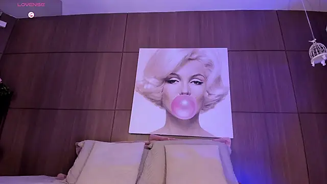 Snapshot of AgattaDuque chatting on October 3, 2025, 11:06 pm AgattaDuque online show from October 3, 2025, 11:06 pm