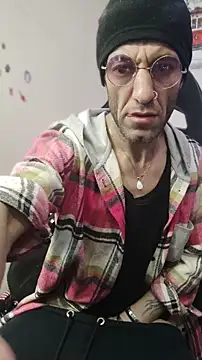 Aktorihann online show from April 12, 2026, 1:31 am