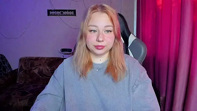 Snapshot of Milafoxxxy chatting on October 9, 2025, 2:12 am Milafoxxxy online show from October 9, 2025, 2:12 am