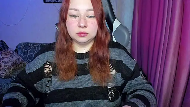 Snapshot of Milafoxxxy chatting on October 1, 2025, 5:12 am Milafoxxxy online show from October 1, 2025, 5:12 am